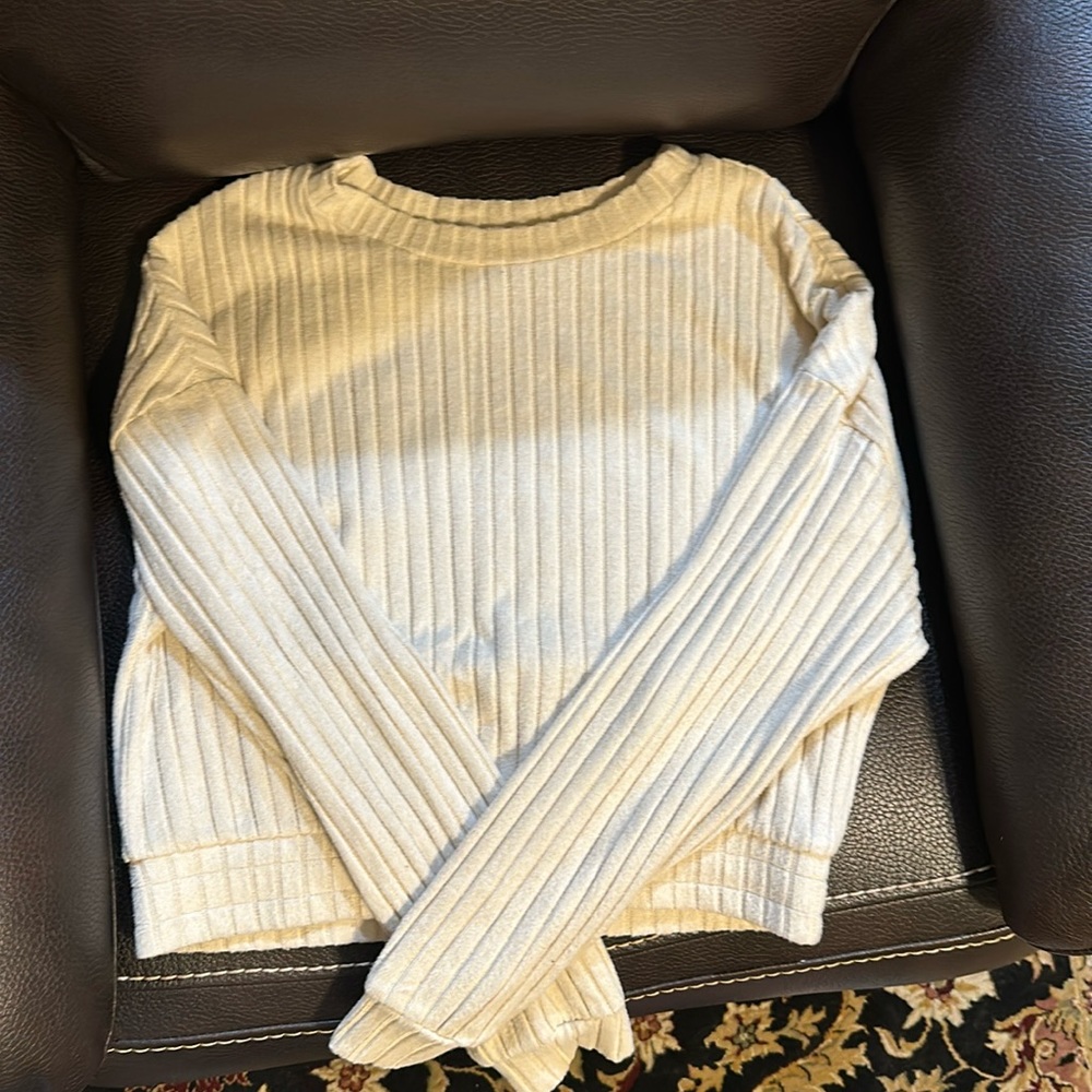 Gilly Hicks (Hollister) cropped long sleeve